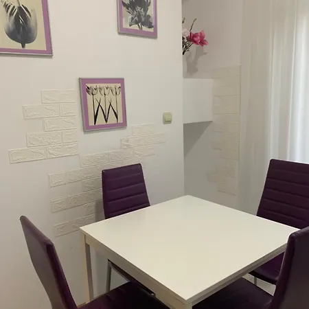 Purple Heart In The Center. King Size Bed! Sofia